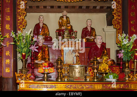 Innen Quan Thanh Tempel, Hanoi, Vietnam Stockfoto