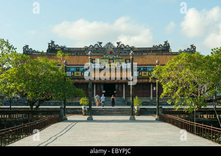 Eingang zur verbotenen Stadt auf kaiserliche Zitadelle, Hue, Vietnam Stockfoto