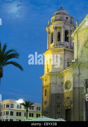 Cadiz-Kathedrale genannt La Catedral Vieja de Cadiz oder Iglesia de Santa Cruz in Plaza De La Catedral. Cadiz. Andalusien, Spanien Stockfoto