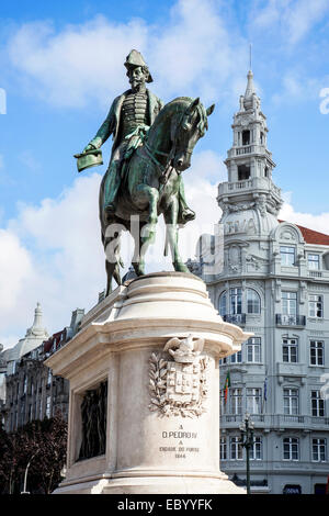 Statue von König Dom Pedro IV Placa Da Liberdade Avenida Dos Aliados in Porto Portugal Stockfoto