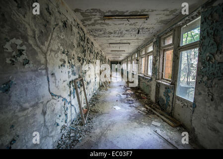 Mittelschule Nummer 3 in Pripyat verlassene Stadt, Sperrzone von Tschernobyl, Ukraine Stockfoto