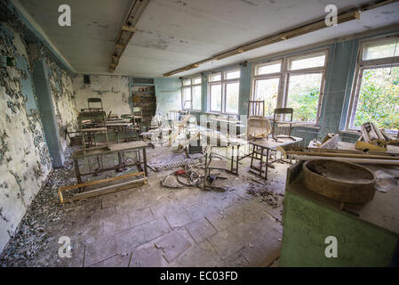 Mittelschule Nummer 3 in Pripyat verlassene Stadt, Sperrzone von Tschernobyl, Ukraine Stockfoto