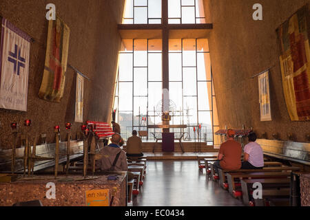 Im Inneren der Kapelle der Heilig-Kreuz-Kirche, Sedona, Arizona, USA... Stockfoto