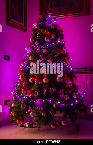 Dies ist typisch italienischen Weihnachtsbaum. Stockfoto