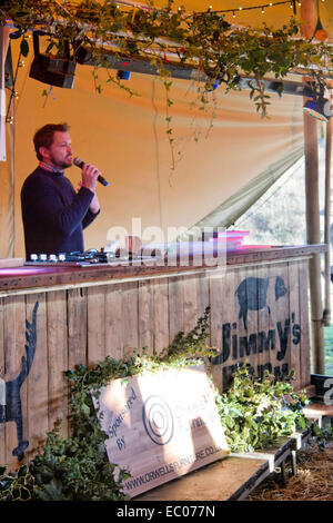 Ipswich, Suffolk, UK. 6. Dezember 2014. Landwirt und TV Moderator Jimmy Doherty gibt eine Kochvorführung auf der Jimmy Bauernhof jährliche zweitägige Christmas Fayre. Bildnachweis: Ronnie McMillan/Alamy Live-Nachrichten Stockfoto