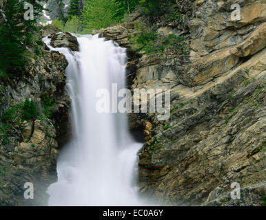 Detail der seidig läuft Eagle Falls(aka,Trick Falls). Glacier National Park, Montana Stockfoto