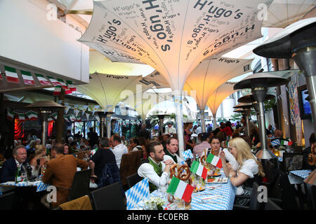 Prominenten Besuch Hugos Sommer party im Hugos Restaurant.  Mitwirkende: Atmosphäre wo: München wenn: 3. Juni 2014 Stockfoto