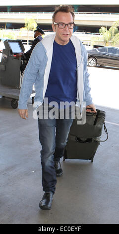 Tom Arnold Ankunft am Los Angeles International Airport (LAX) Featuring: Tom Arnold wo: Los Angeles, California, Vereinigte Staaten von Amerika bei: 4. Juni 2014 Stockfoto