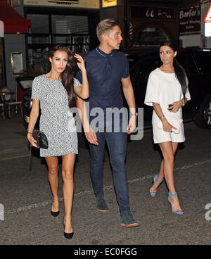 Die GEISSENS Lewis Bloor mit Ex am Strand stars Chloe Goodman und Shelby Billingham auf eine Nacht in Essex Featuring: Lewis Bloor Chloe Goodman Shelby Billingham Where: Essex, Großbritannien: 3. Juni 2014 Stockfoto