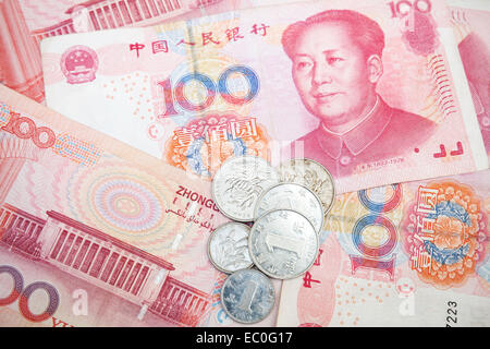 Moderne chinesische Yuan Renminbi Banknoten und Münzen, Nahaufnahme Fotohintergrund Stockfoto