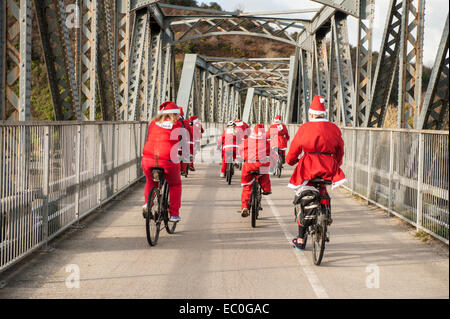 Padstow Santa Run 2014 Santa Bike Ride Cornwall Stockfoto