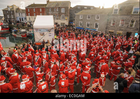 Padstow Santa Run 2014 Santa Bike Ride Cornwall Stockfoto