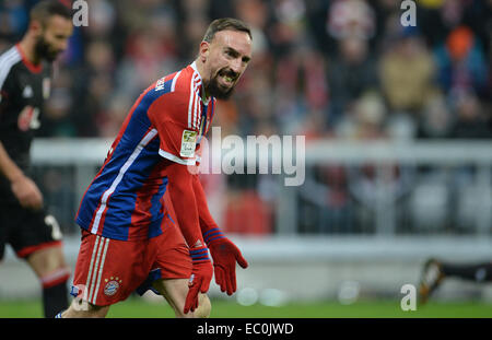 München, Deutschland. 6. Dezember 2014. Münchens Franck Ribery während der Fußball-Bundesliga-match zwischen FC Bayern München und Bayer Leverkusen in der Allianzarena in München, 6. Dezember 2014. Die 22 Jahre alt wurde am 15. November 2014 in Offenbach Tugce erschlagen. Foto: Andreas Gebert/Dpa/Alamy Live-Nachrichten Stockfoto