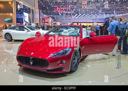 Genf - März 8: The Maserati GTS auf dem Display auf der 81. International Motor Show Palexpo-Genf am 8. März 2011 in Genf, Sw Stockfoto