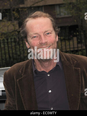 London, UK. 7. Dezember 2014. Iain Glen besucht die Gala-Vorstellung von "Edward Scissorhands" Sadler es Wells. Bildnachweis: Ferdaus Shamim/ZUMA Draht/Alamy Live-Nachrichten Stockfoto