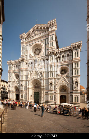 Alte gotische Kathedrale Santa Maria del Fiore in Florenz im 13. Jahrhundert von Arnolfo di Cambio entworfen und die Kuppel wurde hinzugefügt Stockfoto