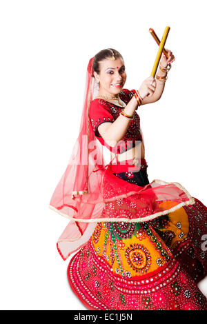 1 indische Gujrati Lady Navratri Dandia Stockfoto