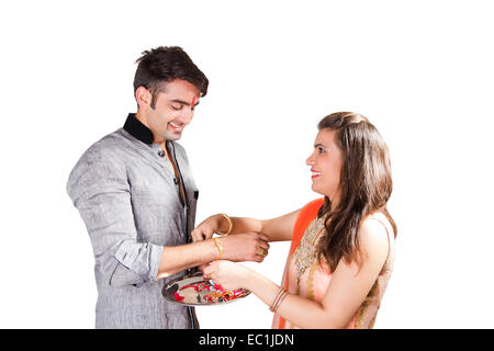 indische Bruder und Schwester Raksha India binden Raakhi Stockfoto