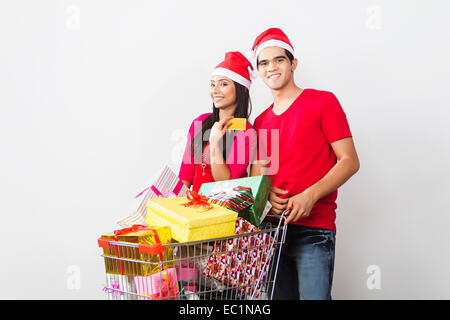 indische paar Festival Weihnachtsgeschenk Online-shopping Stockfoto