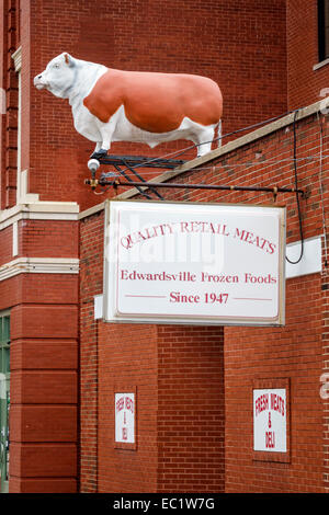 Illinois Edwardsville, Main Street, historische Highway Route 66, Schild, Metzger, Stier, Steer, Frozen Foods, Vorderseite, Eingang, IL140902003 Stockfoto