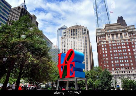 PHILADELPHIA, PENNSYLVANIA: Robert Indianas berühmten Liebe Sculputre in John F. Kennedy Plaza Stockfoto