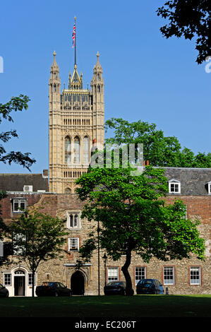 Victoria Tower, Palace of Westminster, Houses of Parliament, wie im Dekanat Hof, London, England, Vereinigtes Königreich Stockfoto