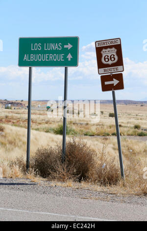 Abzweigung nach der historischen Route 66, Los Lunas nach Albuquerque, New Mexico, Vereinigte Staaten Stockfoto