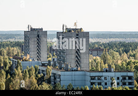 Blick vom 16-geschossige Block von Wohnungen Dach auf Heroes of Stalingrad St. in Pripyat verlassene Stadt, Sperrzone von Tschernobyl, Ukraine Stockfoto