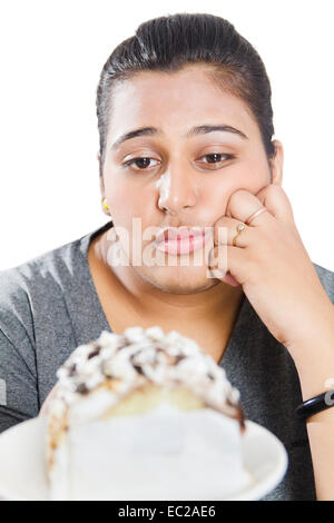 indische übergewichtige Dame Kontrolle über Gewicht problem Stockfoto