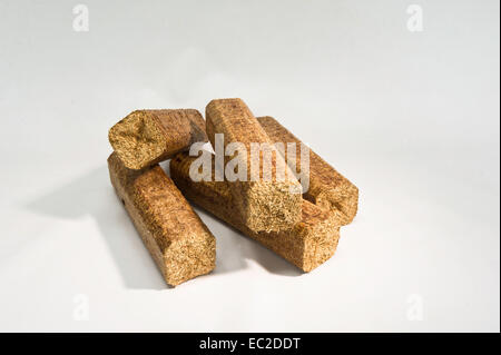 Öko-Briketts Holz Stockfoto