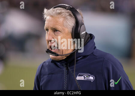 7. Dezember 2014: Seattle Seahawks Cheftrainer Pete Carroll während der NFL-Spiel zwischen den Seattle Seahawks und die Philadelphia Eagles am Lincoln Financial Field in Philadelphia, Pennsylvania reagiert. Die Seattle Seahawks gewann 24-14. Stockfoto