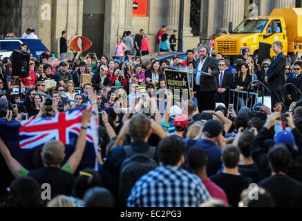 Los Angeles, USA. 8. Dezember 2014. Neuseeland-Regisseur Peter Jackson spricht auf die Zeremonie zu ehren ihn mit einem Stern auf dem Hollywood Walk of Fame, in Hollywood, Kalifornien, USA, 8. Dezember 2014. Oscar-prämierten Neuseeland Regisseur Peter Jackson wurde am Montag mit dem 2,538th Stern auf dem Hollywood Walk of Fame geehrt. © Zhang Chaoqun/Xinhua/Alamy Live-Nachrichten Stockfoto