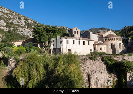 Frankreich, Herault, Langueduc-Roussillon, St-Guilhem-le-Desert, Abtei, gegründet 804 Stockfoto