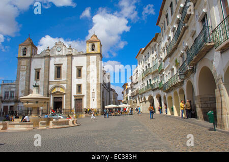 Kirche von Santo Antão in Praça Giraldo, Évora, UNESCO-Weltkulturerbe, Alentejo, Portugal, Europa Stockfoto