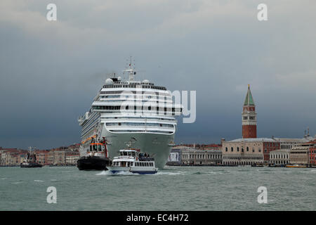 Kreuzfahrtschiff Costa Fascinosa, IMO 9479864 Stockfoto