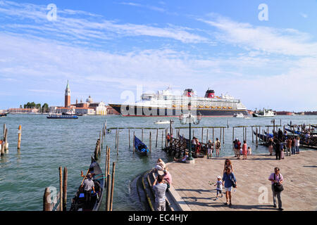 Kreuzfahrtschiff Disney Magie, IMO 9126807, Disney Cruise Line Stockfoto