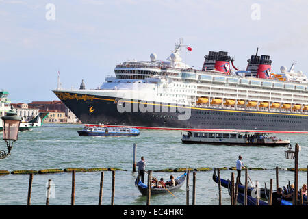 Kreuzfahrtschiff Disney Magie, IMO 9126807, Disney Cruise Line Stockfoto