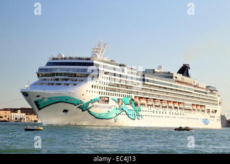 Kreuzfahrtschiff Norwegian Jade, IMO 9304057 Stockfoto