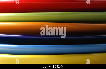 Satz von Multi-farbigen Tafeln, fotografiert von der Seite. Close-up. Stockfoto