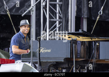 Fatoumata Diawara Amp Roberto Fonseca in Pori Jazz 2014 Stockfoto