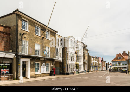 Marktplatz mit Swan Hotel und das Rathaus, Southwold, Suffolk. Stockfoto