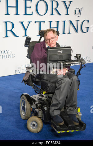 London, UK. 9. Dezember 2014. Stephen Hawking besucht die UK-Premiere von The Theory of Everything auf 12.09.2014 im ODEON Leicester Square, London. Bildnachweis: Julie Edwards/Alamy Live-Nachrichten Stockfoto