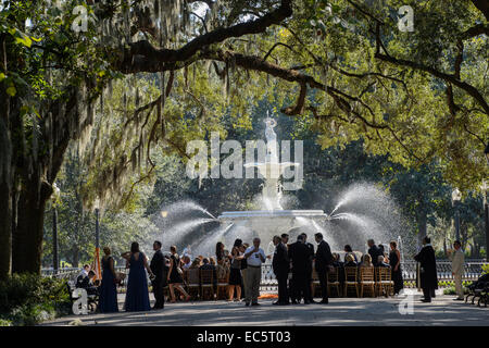 Forsyth Park Empfang an einem sonnigen Nachmittag in Savannah, GA Stockfoto