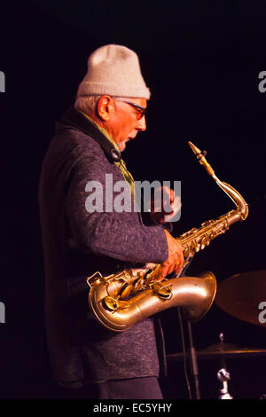 CHARLES LLOYD am Saxophon, ZAKIR HUSSAIN auf Tablas und ERIC HARLAND am Schlagzeug Vorform als SANGAM auf dem MONTEREY JAZZ FESTIVAL Stockfoto