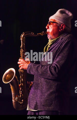 CHARLES LLOYD am Saxophon, ZAKIR HUSSAIN auf Tablas und ERIC HARLAND am Schlagzeug Vorform als SANGAM auf dem MONTEREY JAZZ FESTIVAL Stockfoto