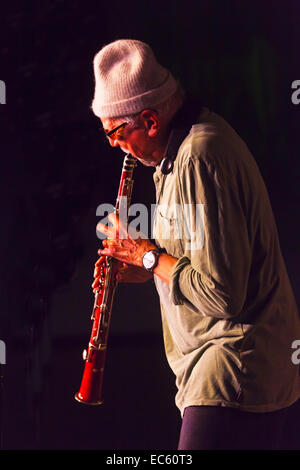 CHARLES LLOYD am Saxophon, ZAKIR HUSSAIN auf Tablas und ERIC HARLAND am Schlagzeug Vorform als SANGAM auf dem MONTEREY JAZZ FESTIVAL Stockfoto