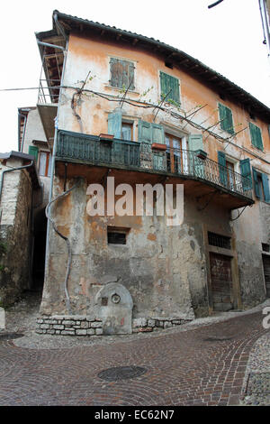 Castello di Brenzone, Hausfassade, Gardasee, Italien Stockfoto