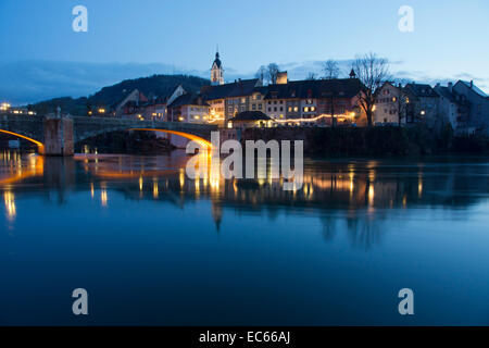 Brücke über den Fluss Rhein in der Nähe von Laufenburg hohe Rhein Schweizer Kanton Aargau Schweiz Europ Stockfoto