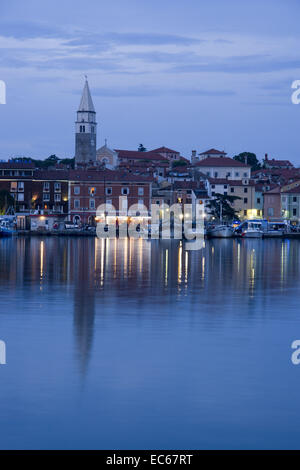 Izola nachts, Adria-Küste, Halbinsel Istrien, Slowenien, Europa Stockfoto