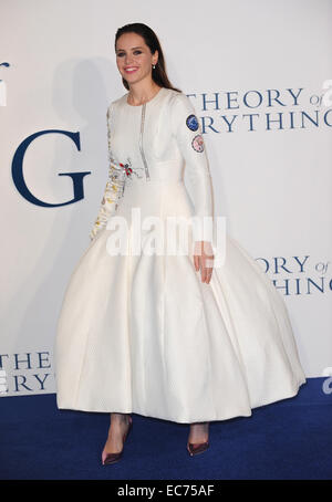 London, UK, UK. 9. Dezember 2014. FELICITY JONES besucht die Premiere der "Theory Of Everything" im Odeon Leciester Square. © Ferdaus Shamim/ZUMA Draht/Alamy Live-Nachrichten Stockfoto